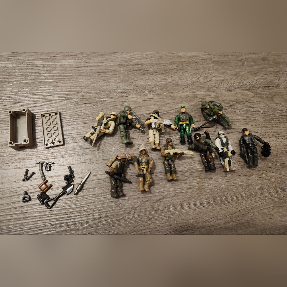 Mega Construx Call of Duty Action Figures Lot of 11